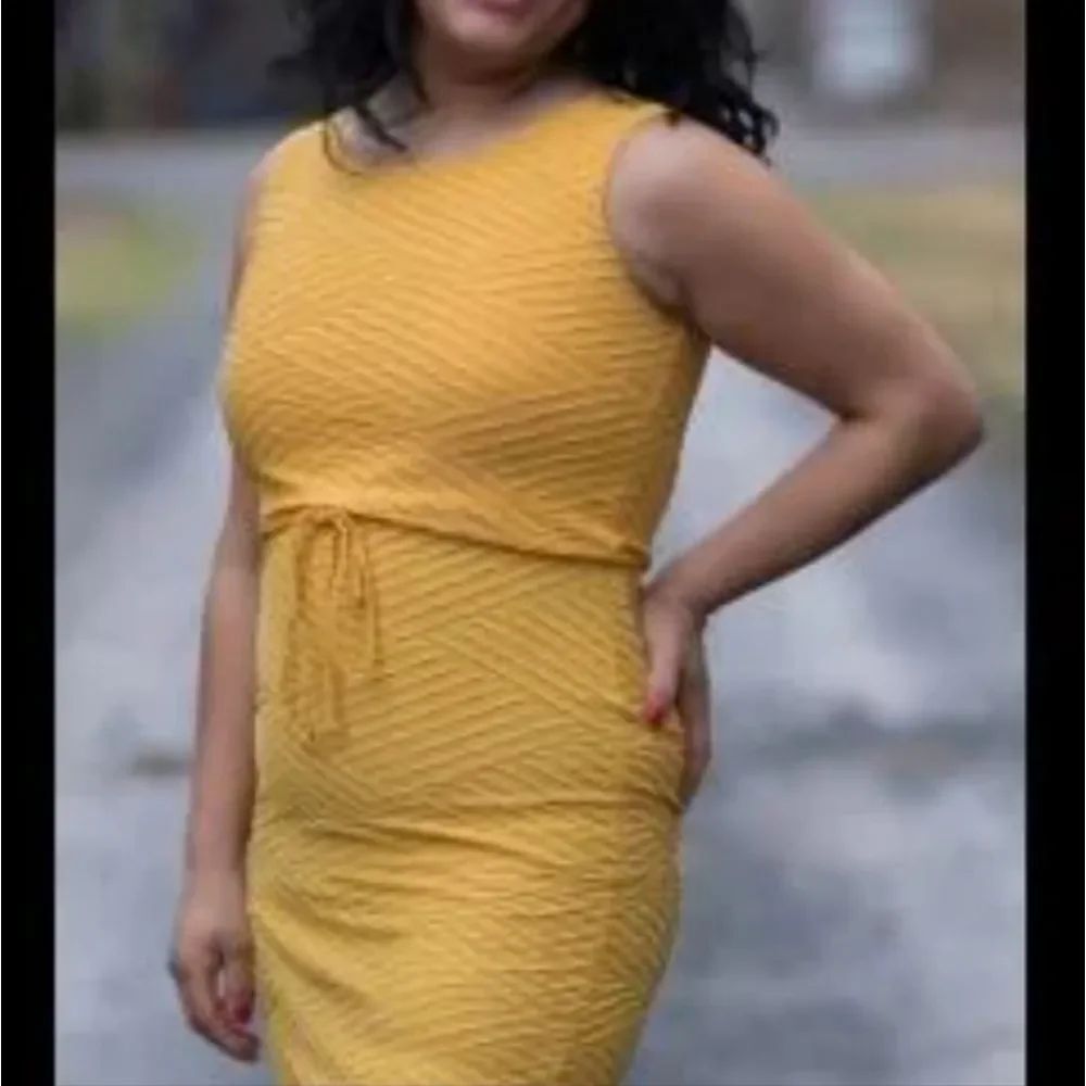 BRAND NEW EN FOCUS STUDIO SLEEVELESS MINI DRESS